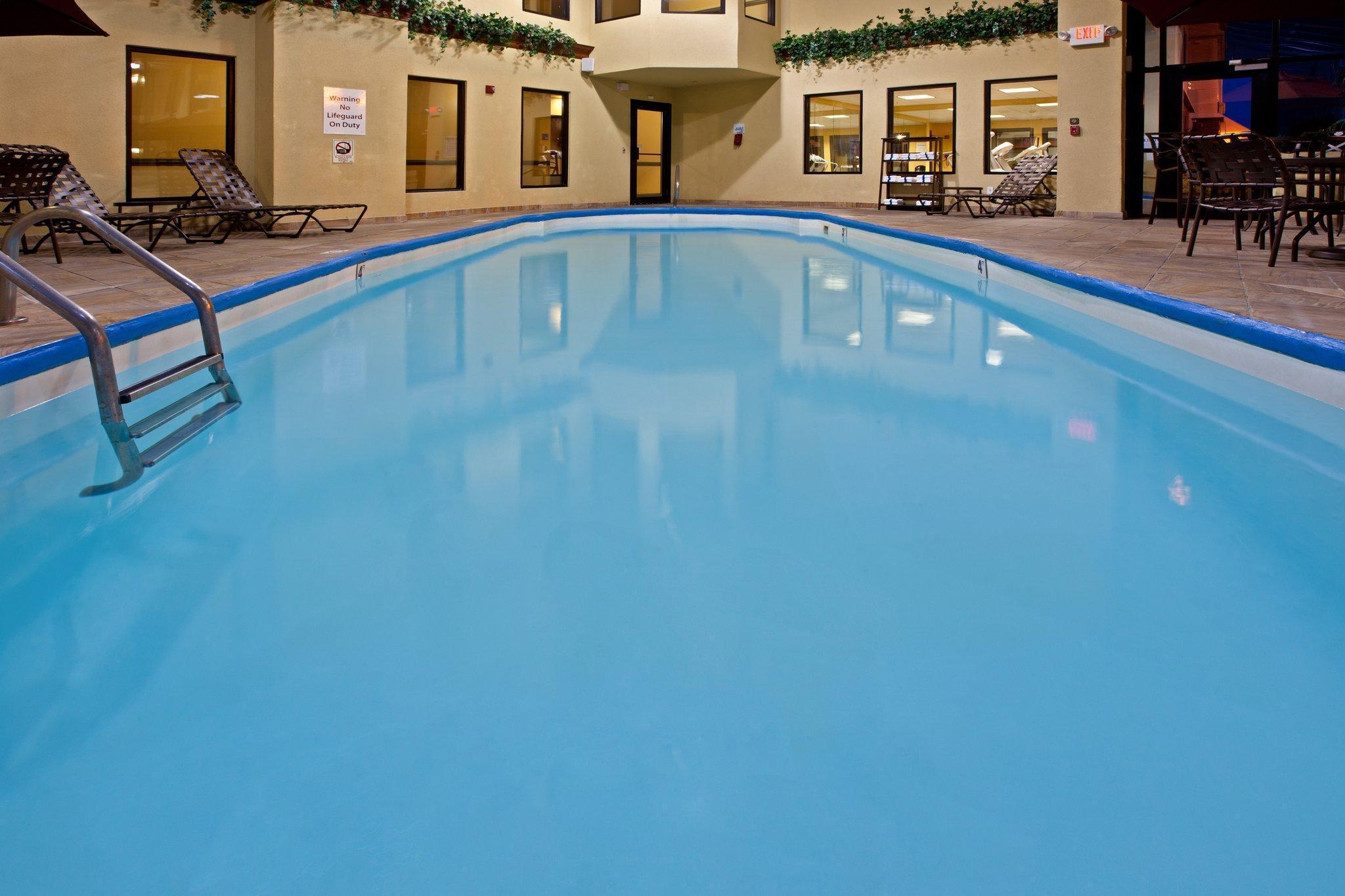 Holiday Inn Express & Suites Indianapolis - East By Ihg Ngoại thất bức ảnh