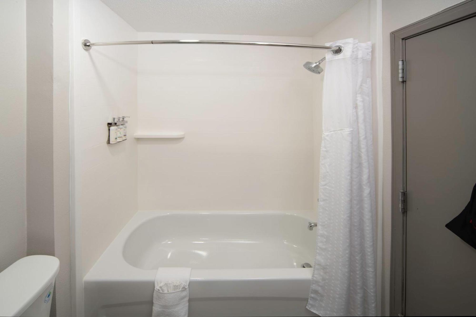 Holiday Inn Express & Suites Indianapolis - East By Ihg Ngoại thất bức ảnh