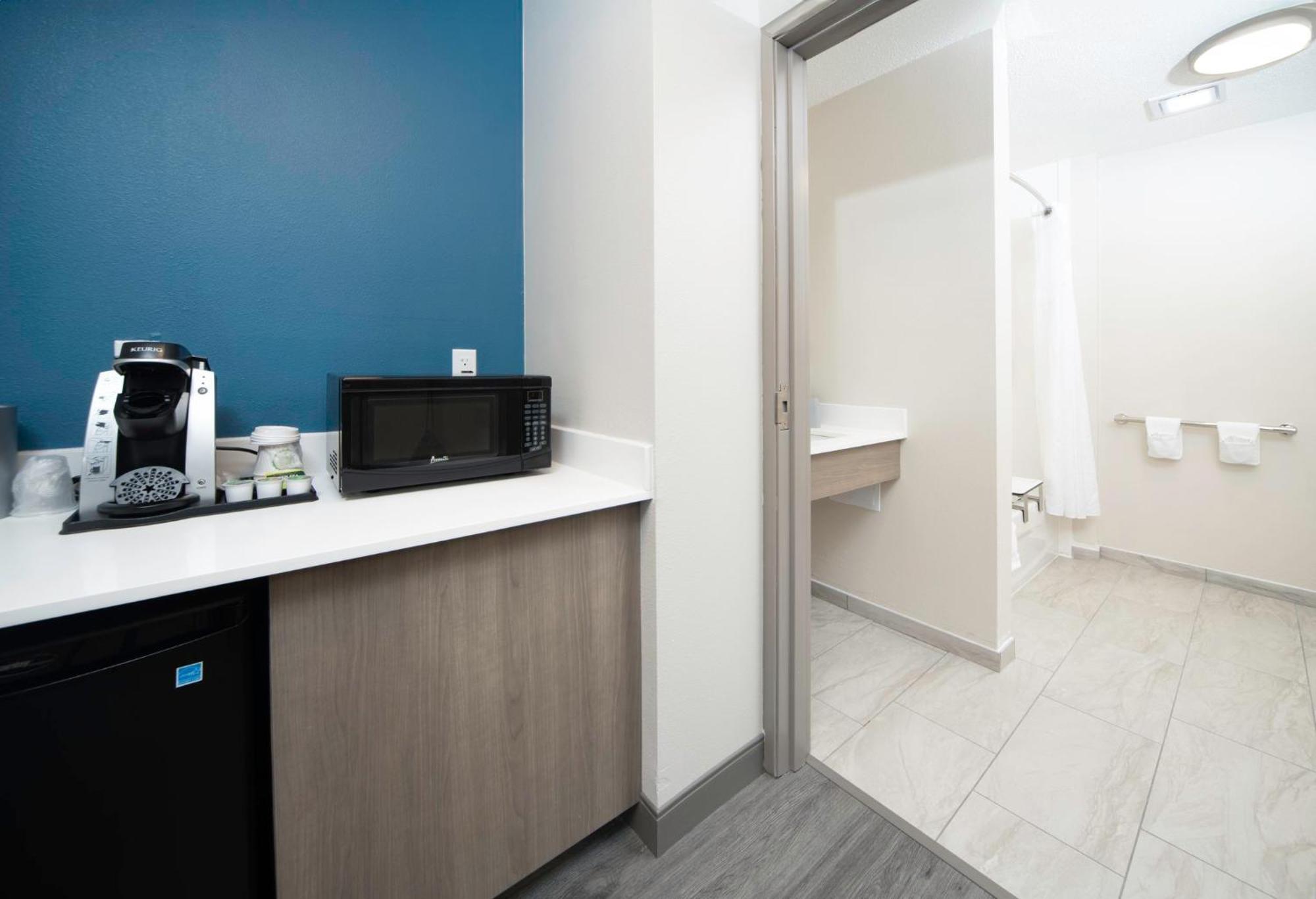 Holiday Inn Express & Suites Indianapolis - East By Ihg Ngoại thất bức ảnh