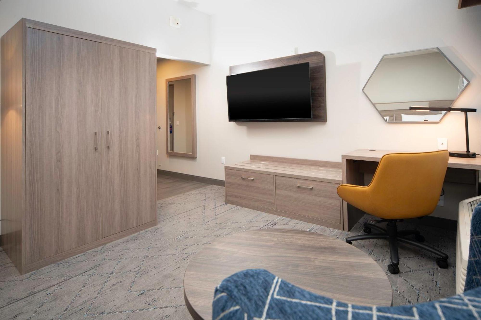Holiday Inn Express & Suites Indianapolis - East By Ihg Ngoại thất bức ảnh