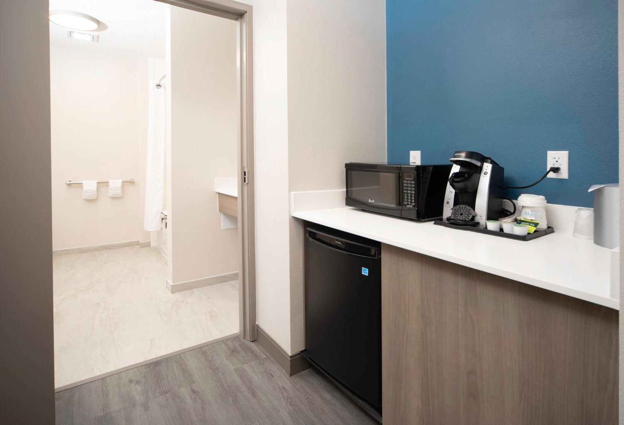 Holiday Inn Express & Suites Indianapolis - East By Ihg Ngoại thất bức ảnh