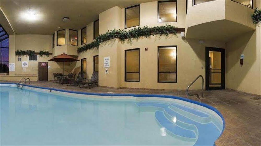 Holiday Inn Express & Suites Indianapolis - East By Ihg Ngoại thất bức ảnh
